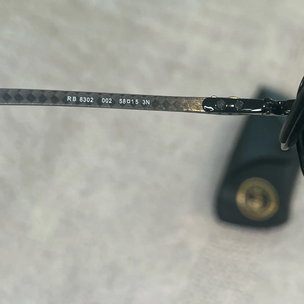 Ray-Ban RB8302 Carbon Fiber Sunglasses Black Frame Green Lenses Made in Italy - Picture 11 of 11